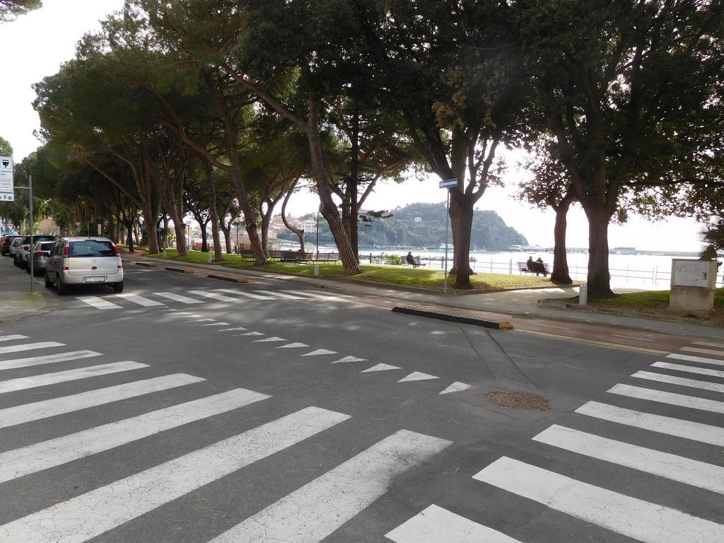Baia Delle Favole Affittacamere 东塞斯特里 外观 照片